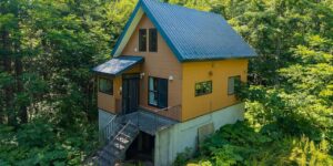 Moiwa House and Development Land